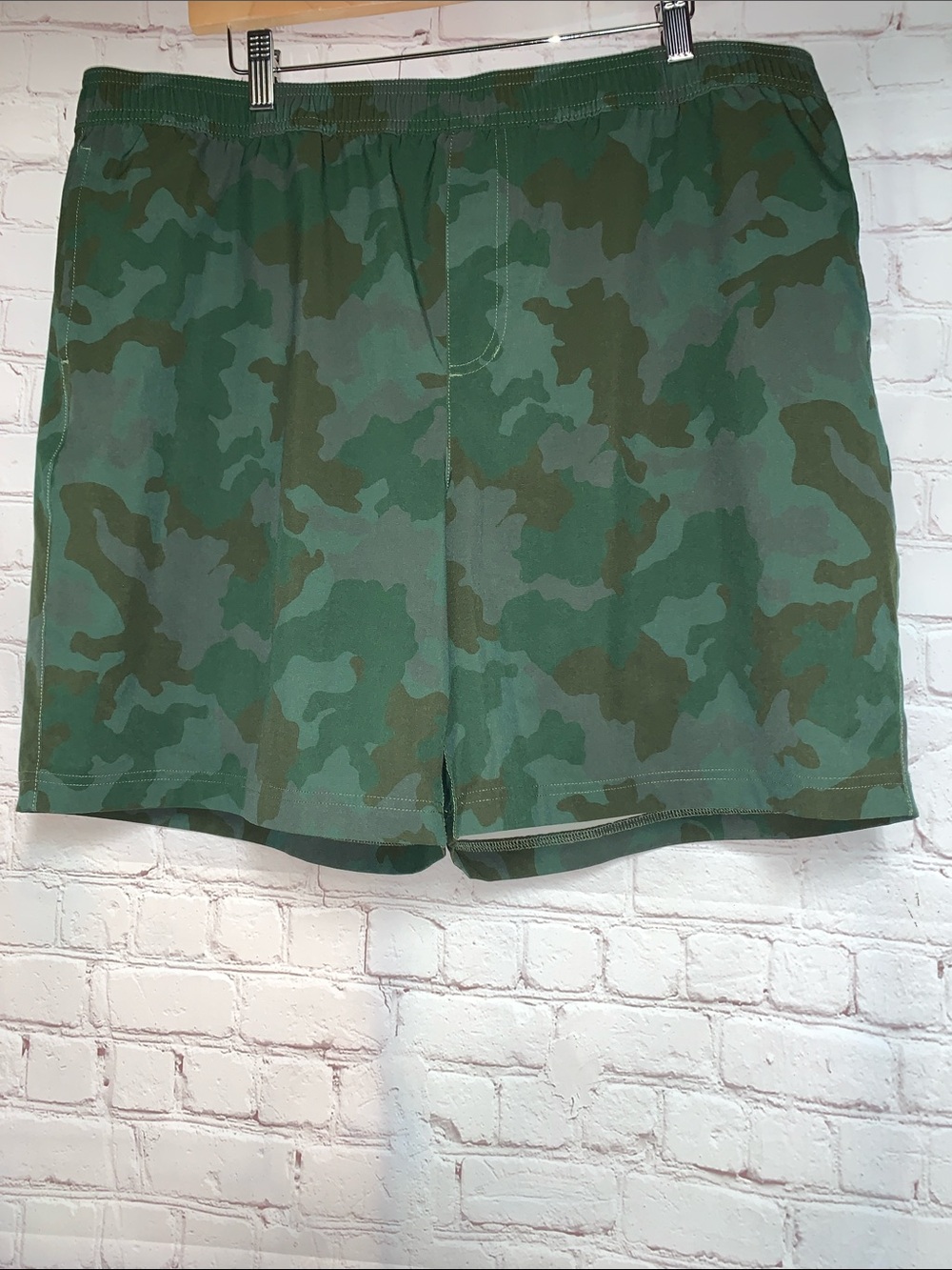 NWOT Chubbies Green Camo Sport Compression Shorts You Can’t See 7” XXL - Picture 3 of 8